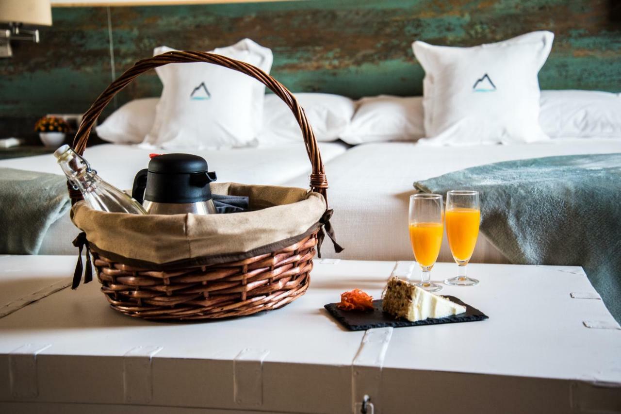 The Rock Suites & Spa Congosto ภายนอก รูปภาพ